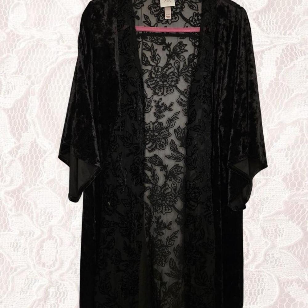Knox Rose Black Velvet Burnout Kimono with Floral Lace Back Panel XL/XXL